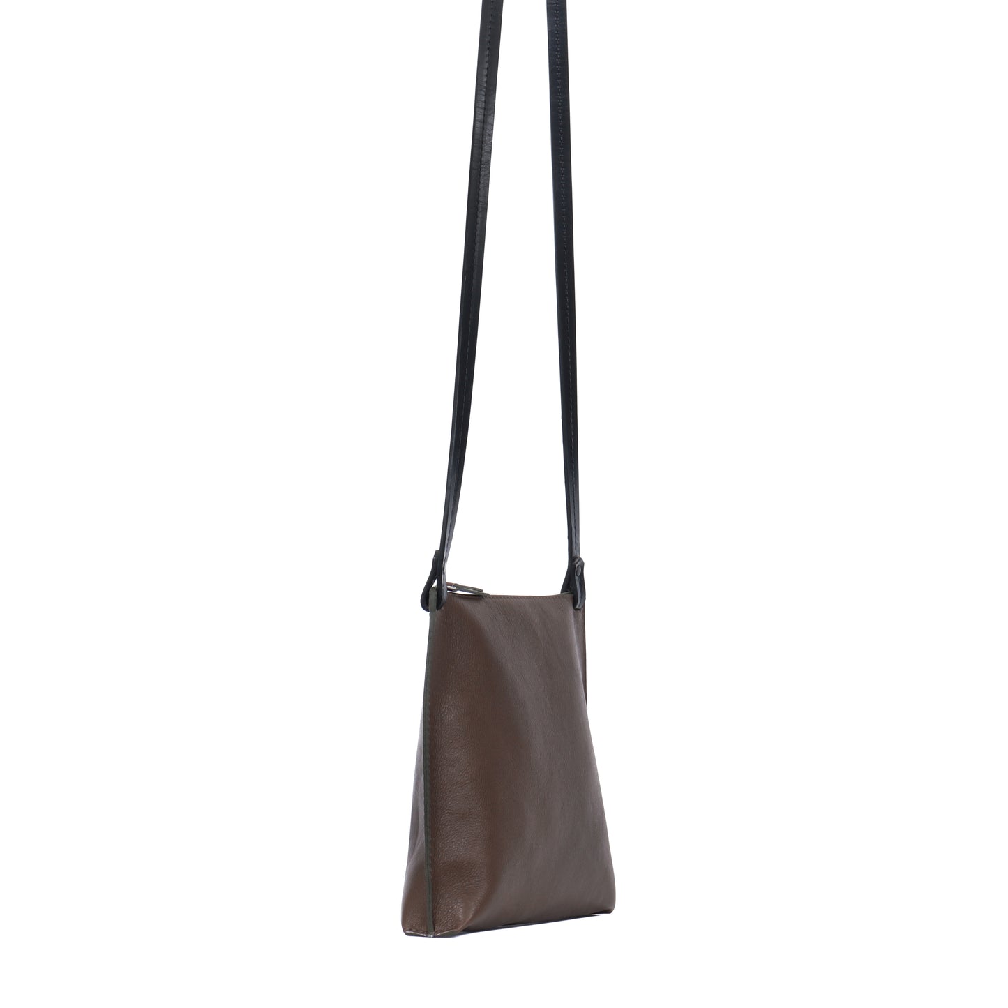 LARGE STRAPPY POUCH BROWN CALF