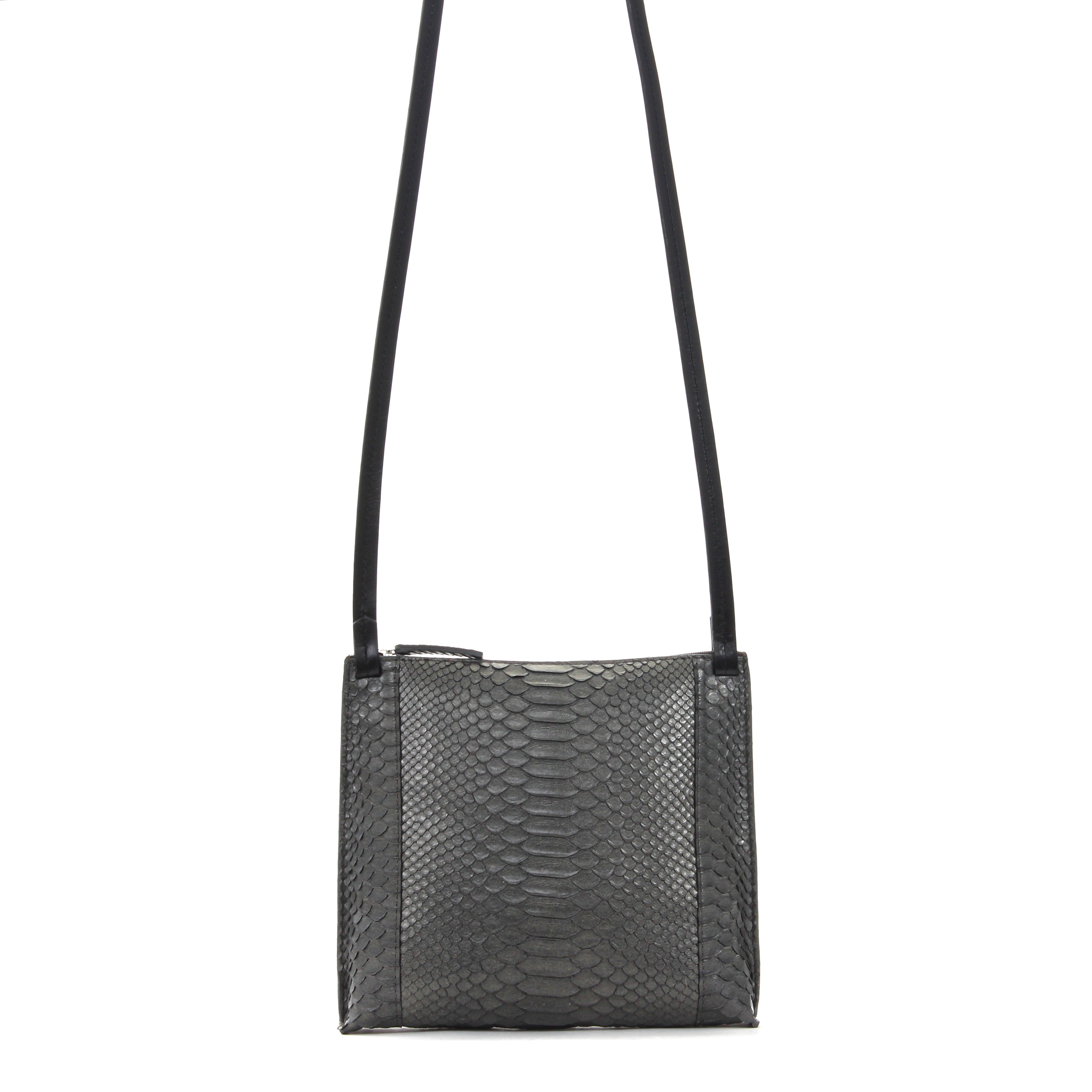 The Large Strappy: great on the go bag! Beautifully handcrafted leather ...